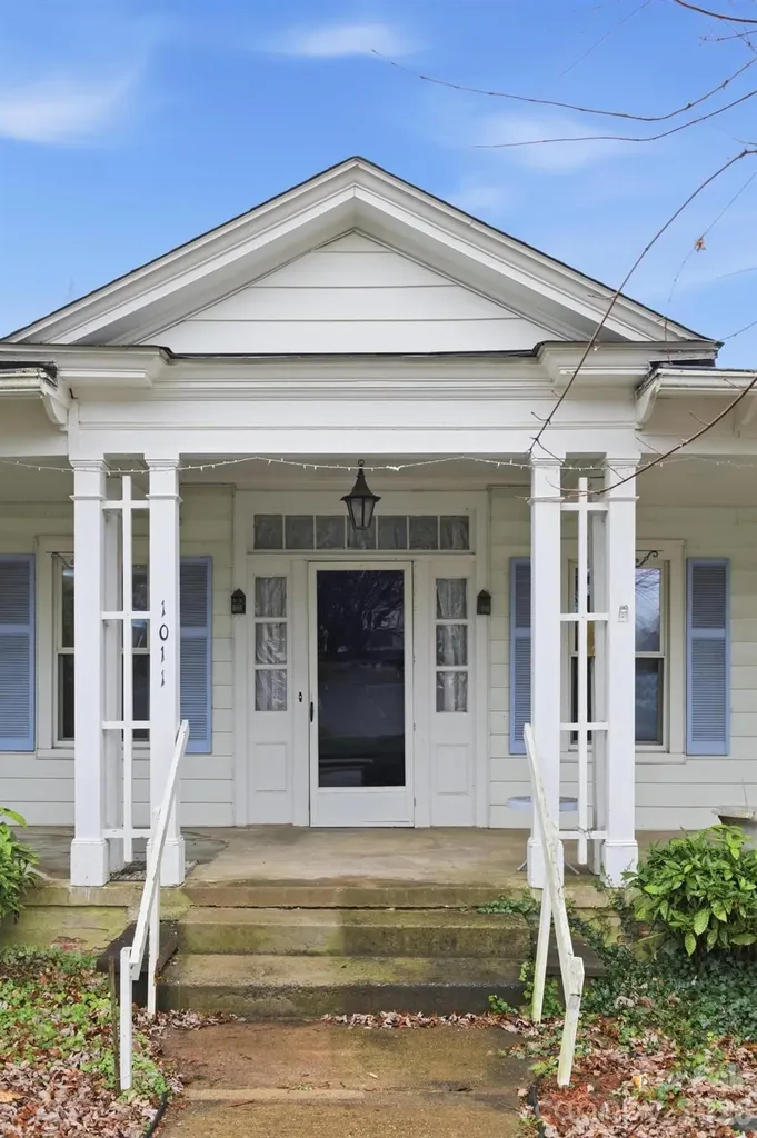 1011 Ashe Avenue NW Lenoir NC 28645