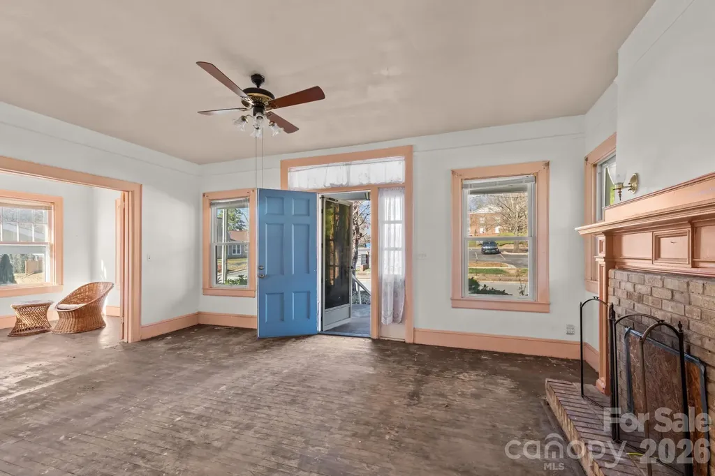1011 Ashe Avenue NW Lenoir NC 28645