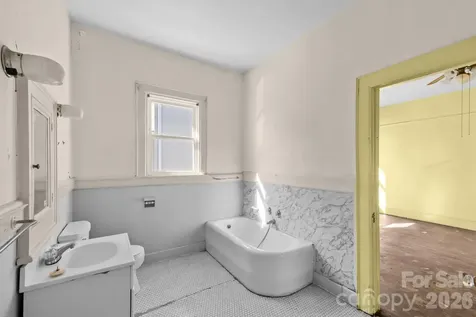 1011 Ashe Avenue NW Lenoir NC 28645