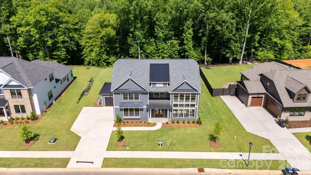 1021 Courtney Lane Wesley Chapel NC 28173