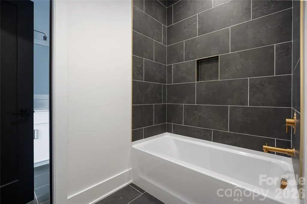 1021 Courtney Lane Wesley Chapel NC 28173