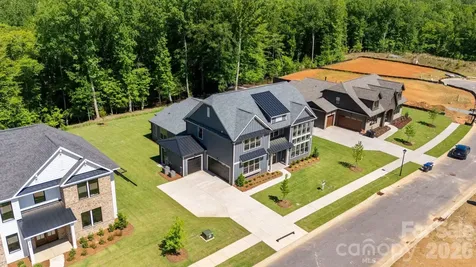 1021 Courtney Lane Wesley Chapel NC 28173