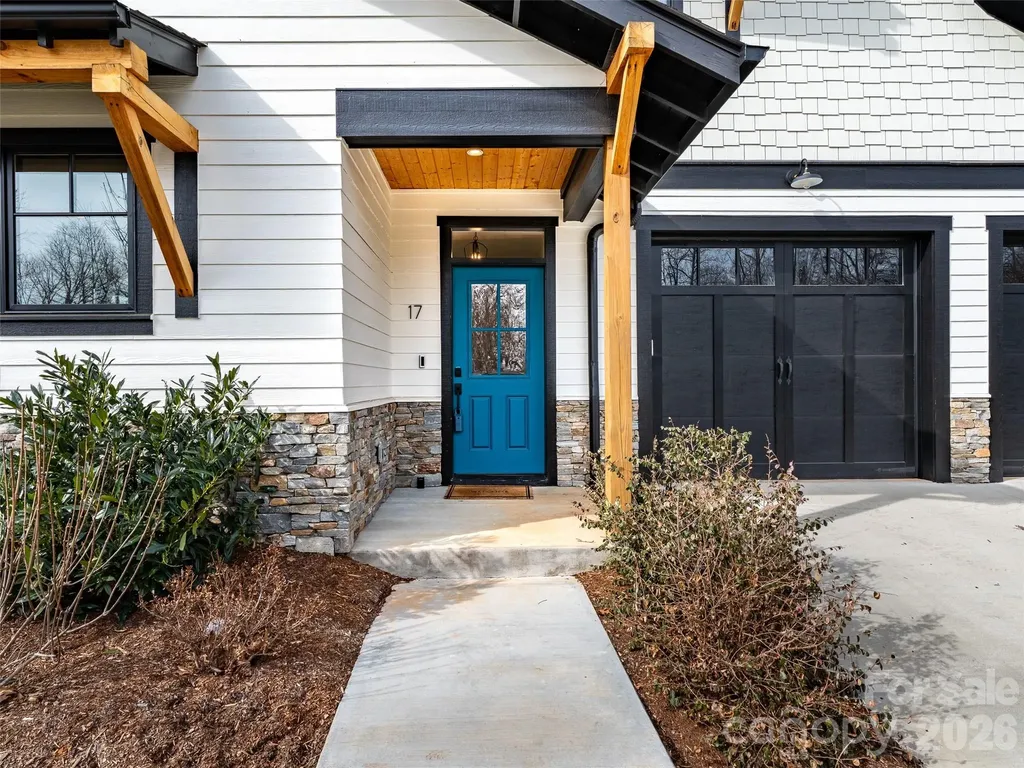17 Ashe Park Circle Asheville NC 28806