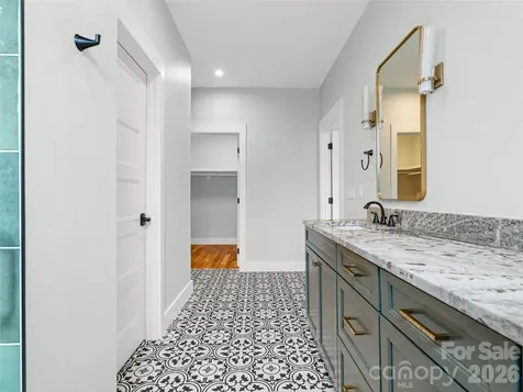 17 Ashe Park Circle Asheville NC 28806