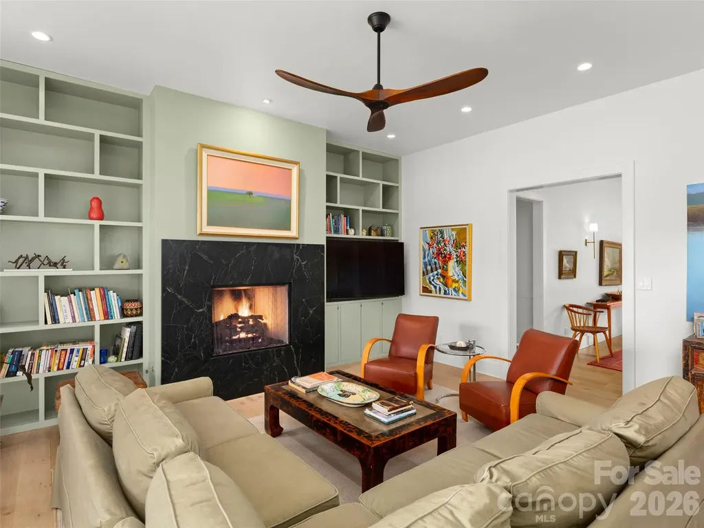 206 Kelmscott Lane Asheville NC 28803