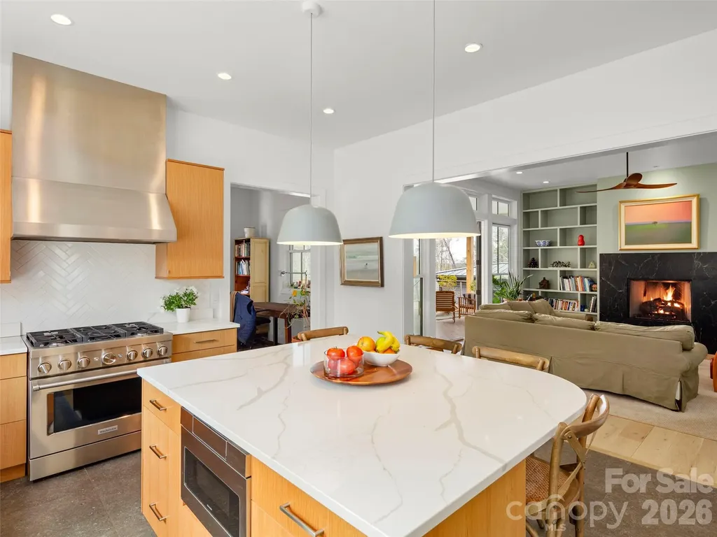 206 Kelmscott Lane Asheville NC 28803