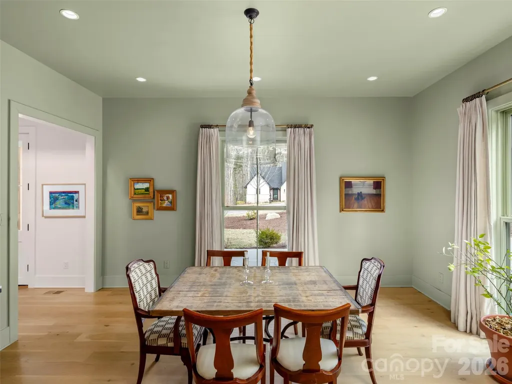 206 Kelmscott Lane Asheville NC 28803