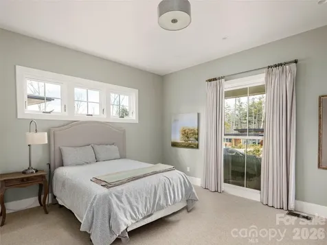 206 Kelmscott Lane Asheville NC 28803