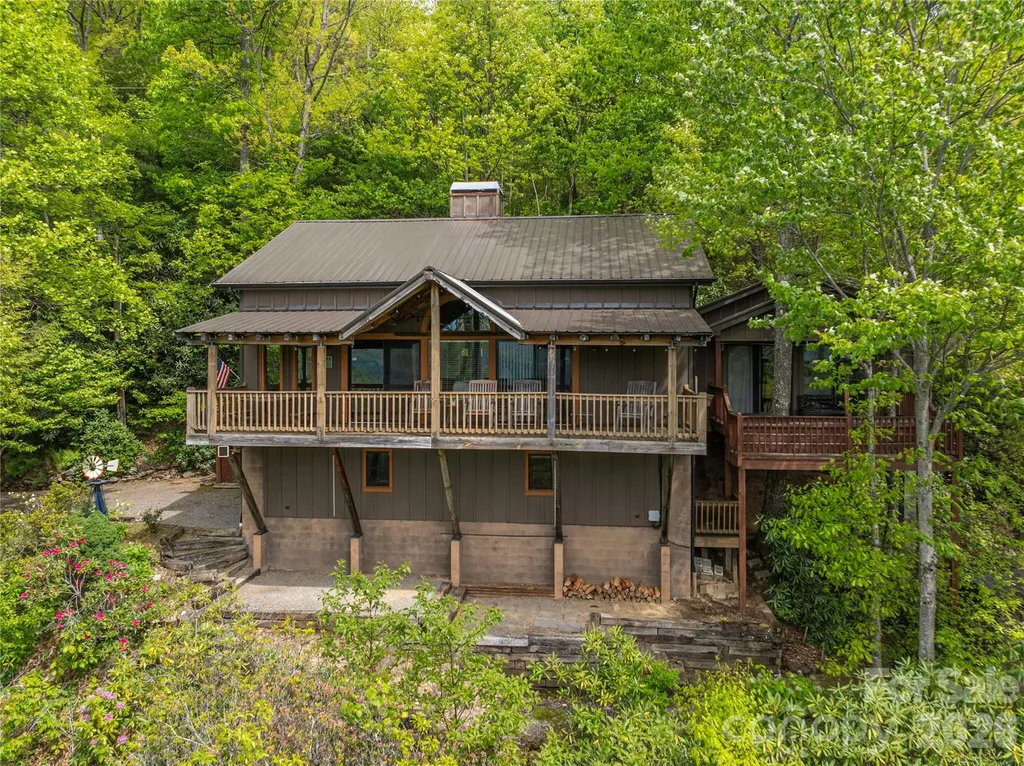 236 Dove Drive Maggie Valley NC 28751