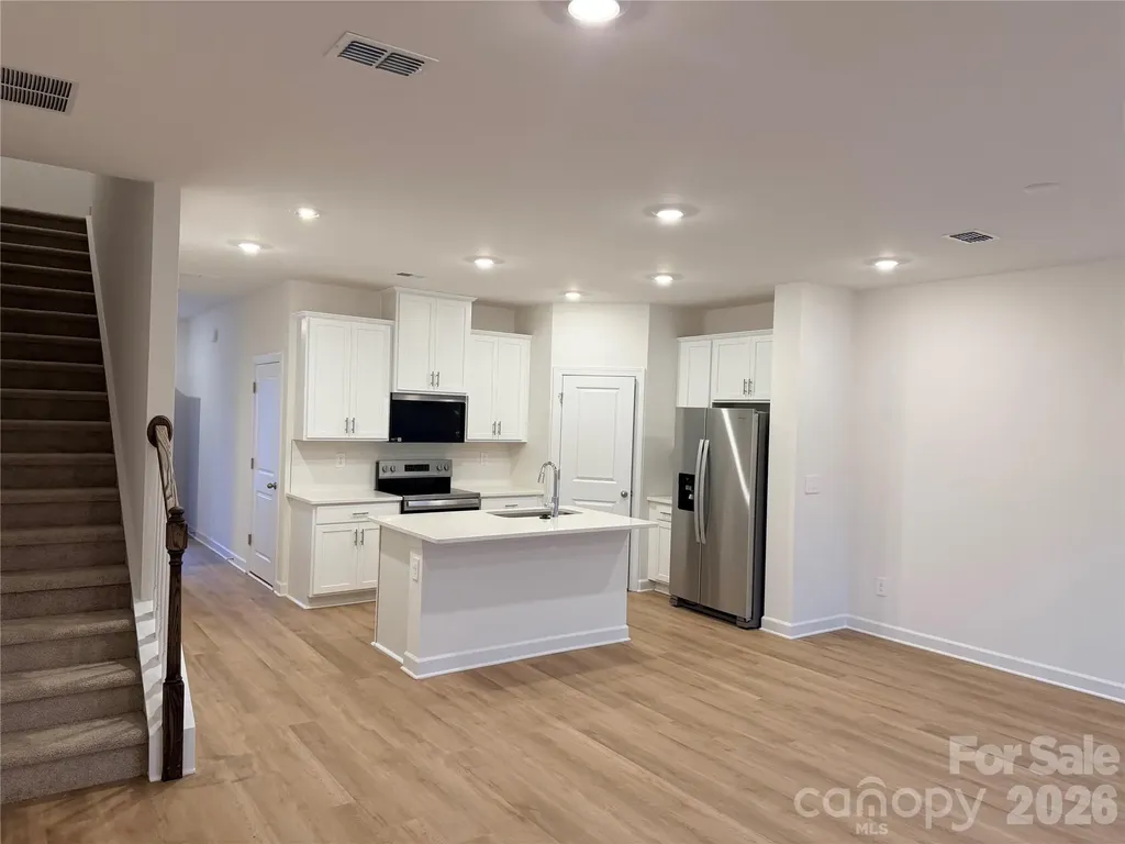 8112 Hidden Springs Trail Charlotte NC 28216