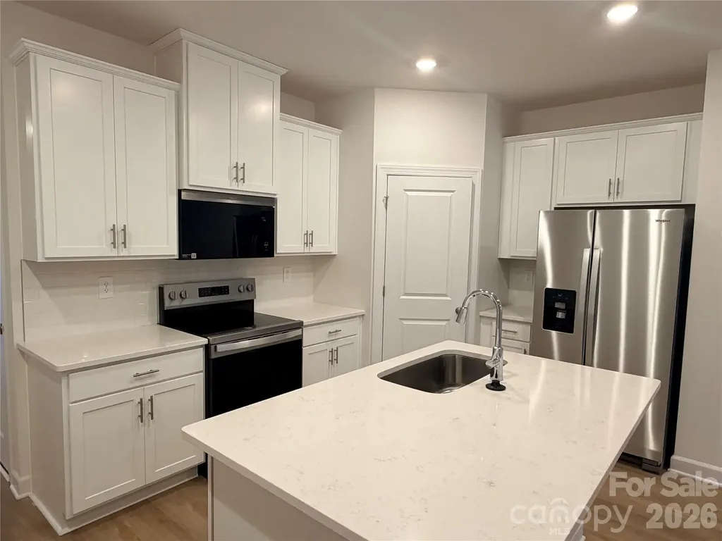 8112 Hidden Springs Trail Charlotte NC 28216