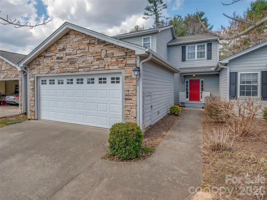 21 Holiday Drive Arden NC 28704