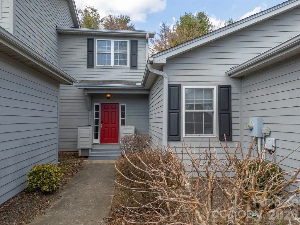 21 Holiday Drive Arden NC 28704