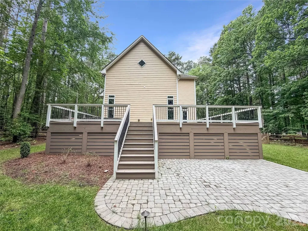 405 Isle Of Pines Road Mooresville NC 28117
