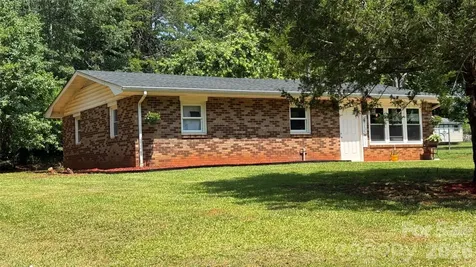 143 Mountain View Street Forest City NC 28043