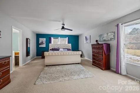 6127 Blue Ash Lane Charlotte NC 28215