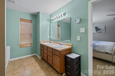 6127 Blue Ash Lane Charlotte NC 28215