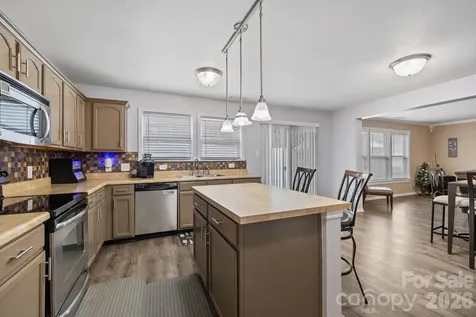 6127 Blue Ash Lane Charlotte NC 28215