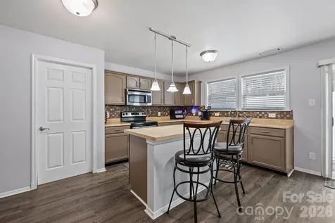 6127 Blue Ash Lane Charlotte NC 28215