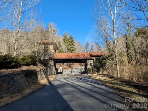 27 Bent Branch Lane Asheville NC 28804