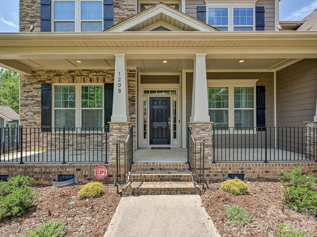 1209 Vickery Drive Matthews NC 28104