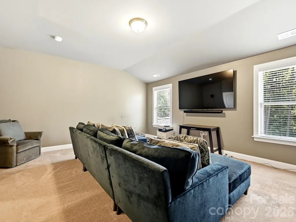 1209 Vickery Drive Matthews NC 28104