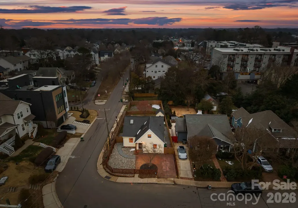 1424 Nandina Street Charlotte NC 28205