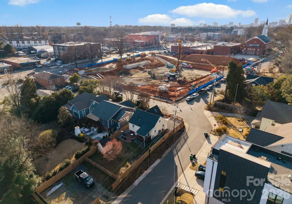 1424 Nandina Street Charlotte NC 28205
