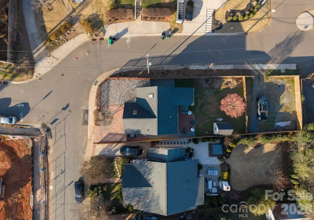 1424 Nandina Street Charlotte NC 28205