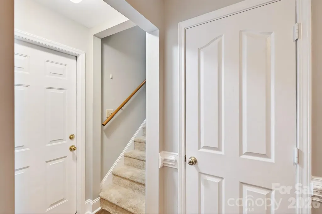 4711 Mountain Point Lane Charlotte NC 28216