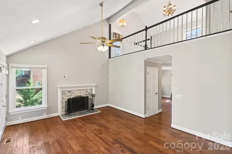 4711 Mountain Point Lane Charlotte NC 28216