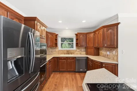 4711 Mountain Point Lane Charlotte NC 28216