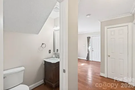 4711 Mountain Point Lane Charlotte NC 28216