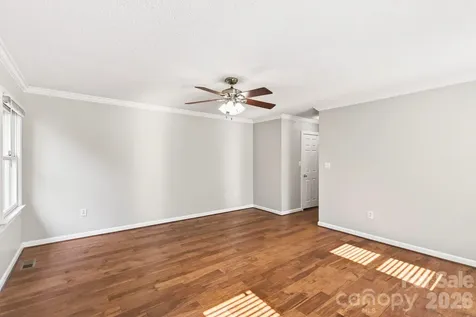 4711 Mountain Point Lane Charlotte NC 28216