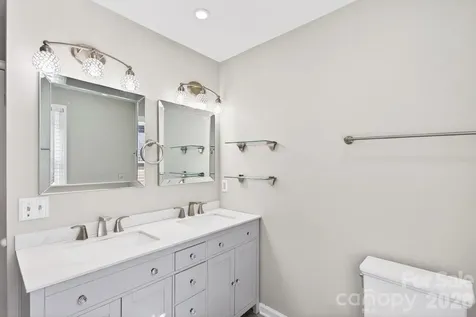 4711 Mountain Point Lane Charlotte NC 28216