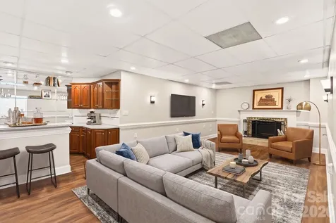 4711 Mountain Point Lane Charlotte NC 28216