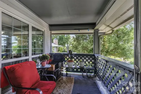 5839 Harris Grove Lane Charlotte NC 28212