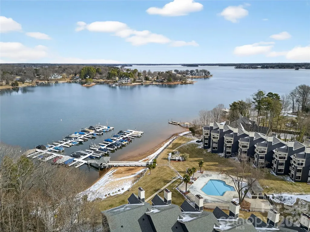 2121 Regatta Lane Denver NC 28037