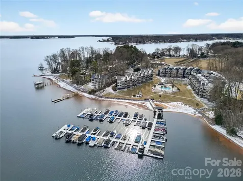2121 Regatta Lane Denver NC 28037