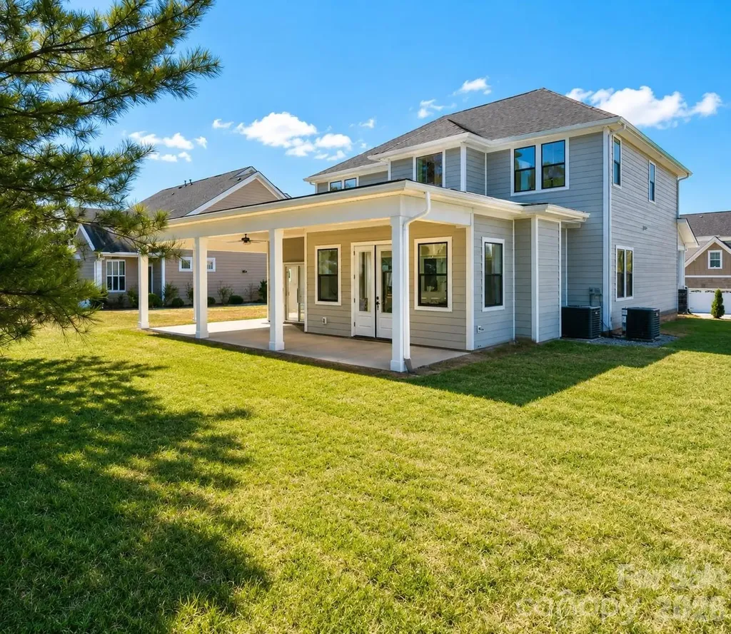 1207 39th Avenue NE Hickory NC 28601