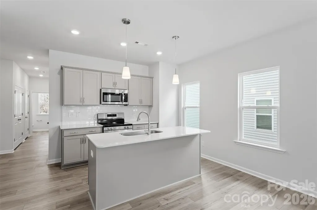 Charlotte NC, 5861 Tuckaseegee Road, Unit 3