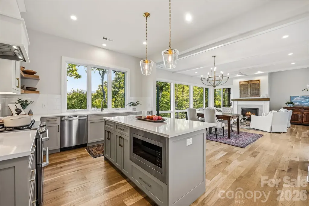 162 Riverbend Forest Drive Asheville NC 28805