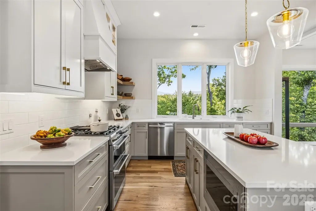 162 Riverbend Forest Drive Asheville NC 28805