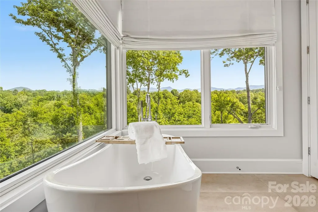 162 Riverbend Forest Drive Asheville NC 28805