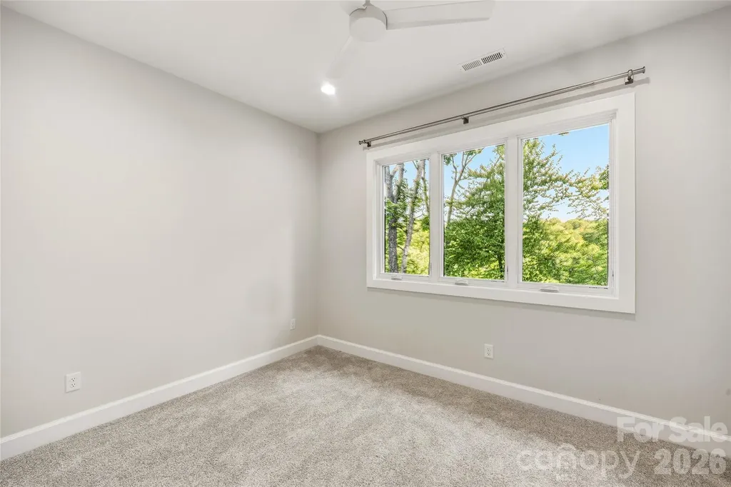 162 Riverbend Forest Drive Asheville NC 28805