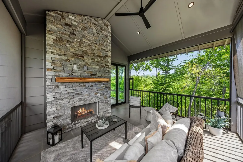 162 Riverbend Forest Drive Asheville NC 28805