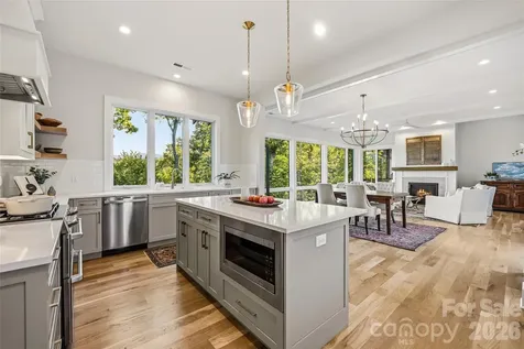162 Riverbend Forest Drive Asheville NC 28805