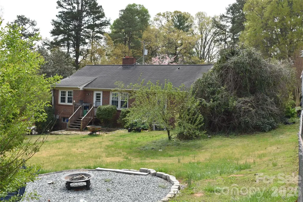3 Forest Drive Lexington NC 27292