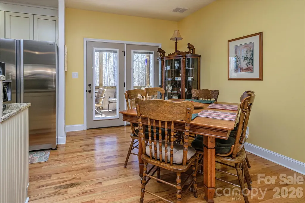 281 Ewbank Road Etowah NC 28729