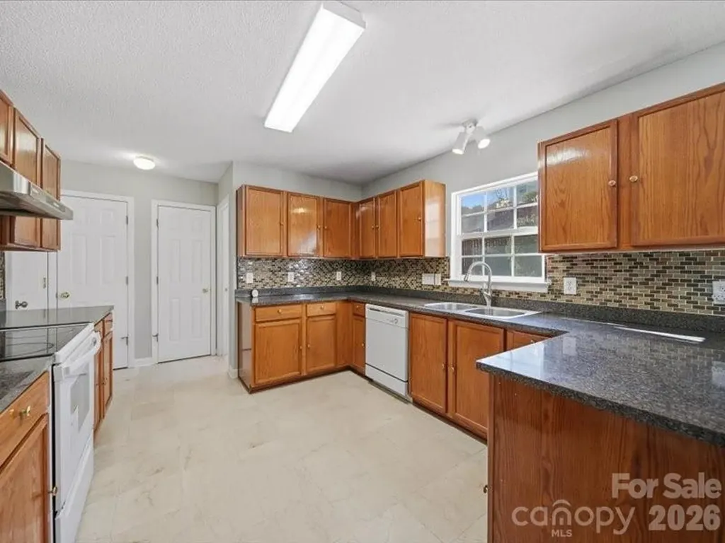 1968 8th Street Lane SE Hickory NC 28602